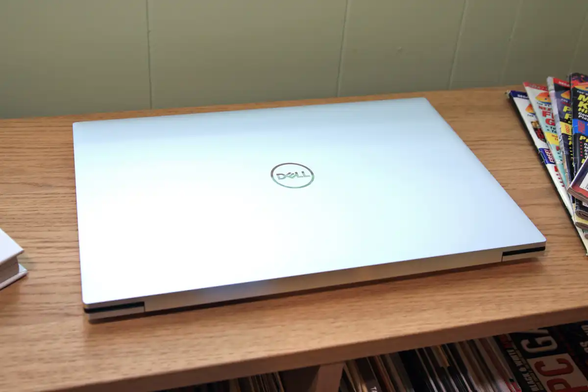 ظاهر لپ تاپ Dell XPS 17