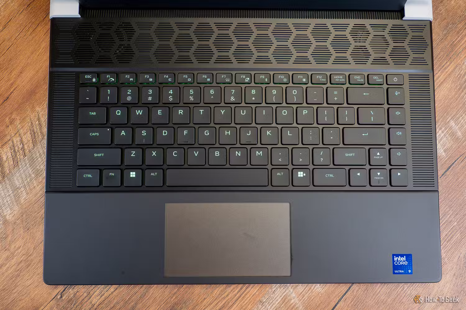 با الین ور x16 R2، تایپ آسان شد